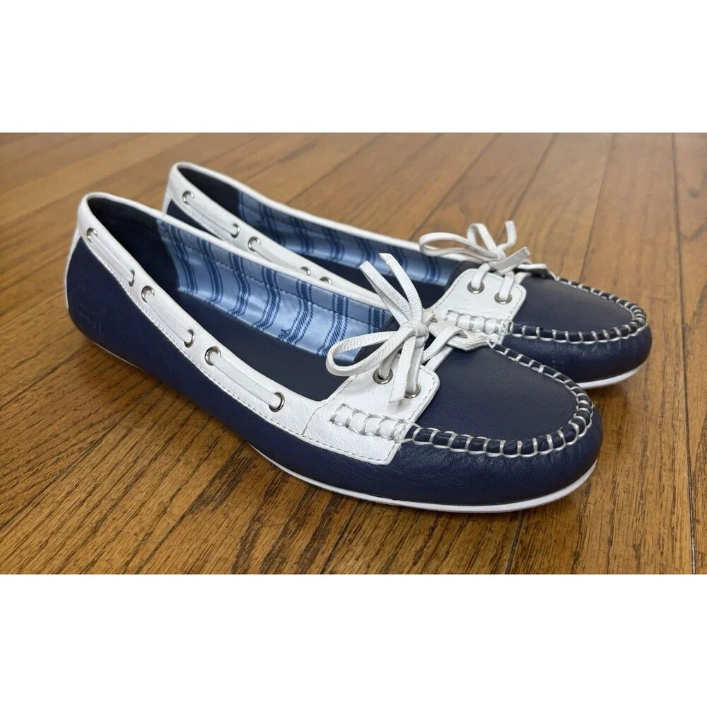 Coach Percy Leather Boat Shoes Women’s Size 10B Navy Cream A2775